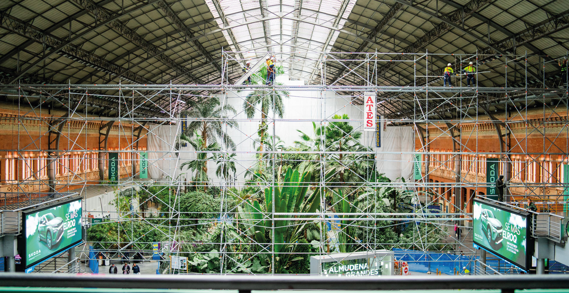 andamio catari en atocha madrid